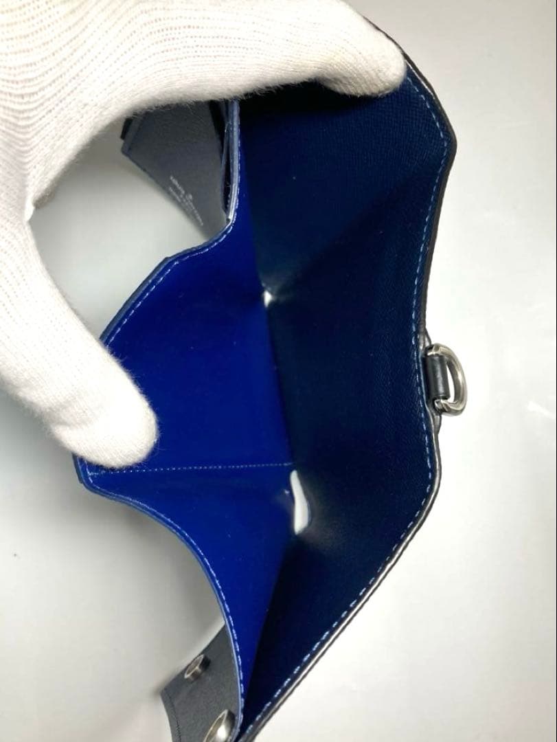 美品　ルイヴィトン　エピ　ノワール　LVサークル　チェーン付き　三つ折り財布