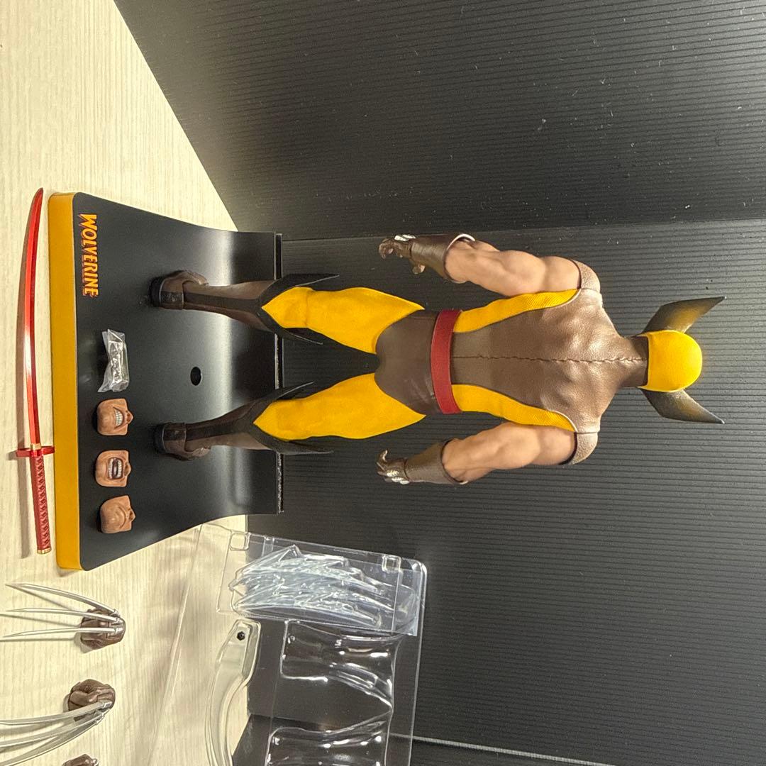 炎スタジオウルヴァリンブラウンスーツ版