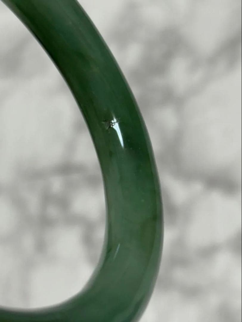 翡翠バングル？