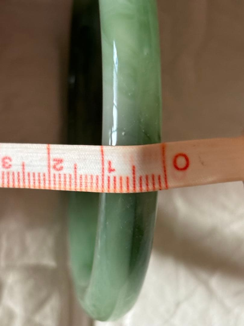 翡翠バングル？