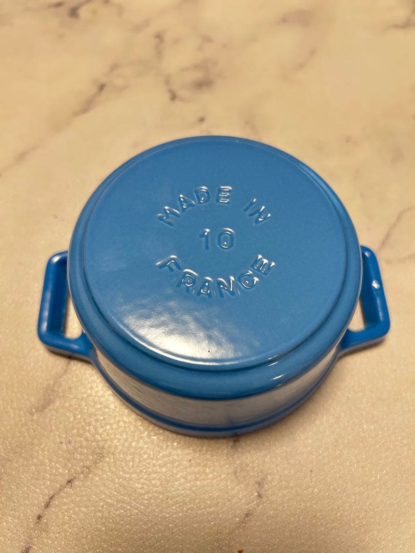 ストウブ　サックスブルー　ココット ラウンド　10cm