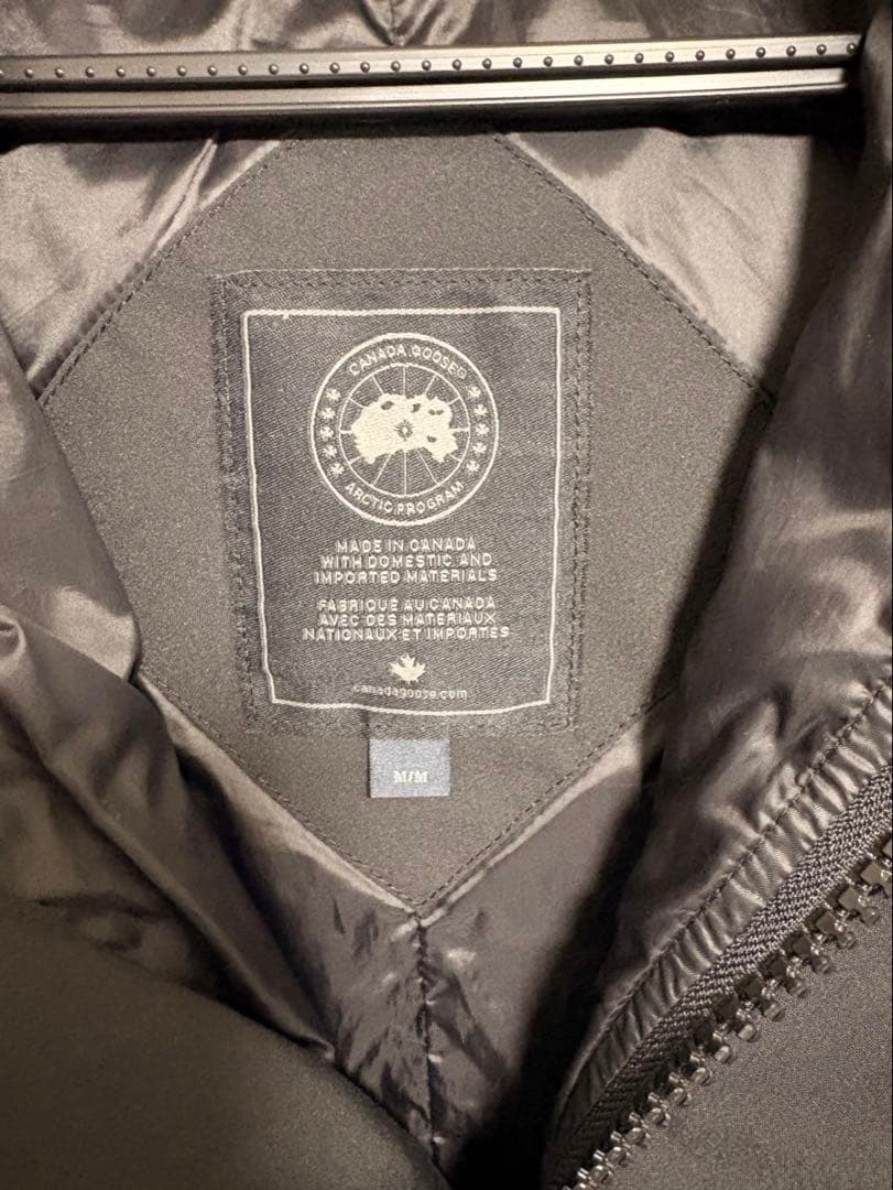   ジャスパー　ブラック ダウンジャケット