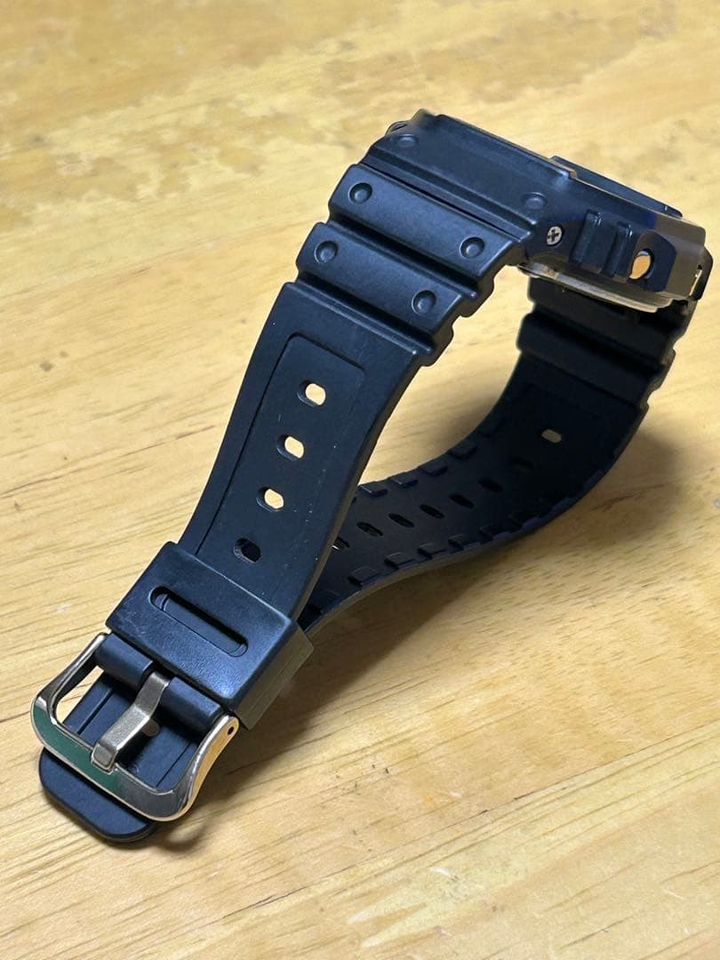 casio G-SHOCK ジーショックDW-5600E 良好　美品　ゴールド