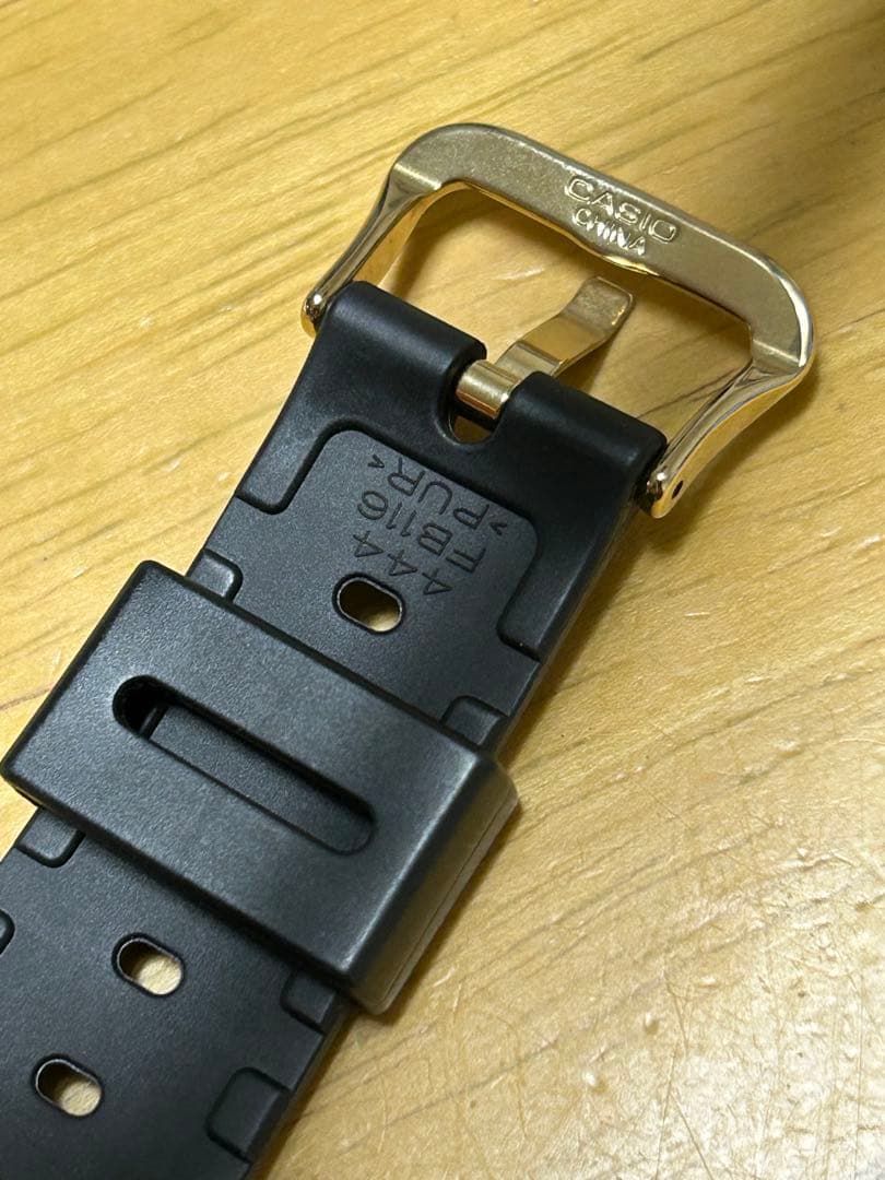 casio G-SHOCK ジーショックDW-5600E 良好　美品　ゴールド