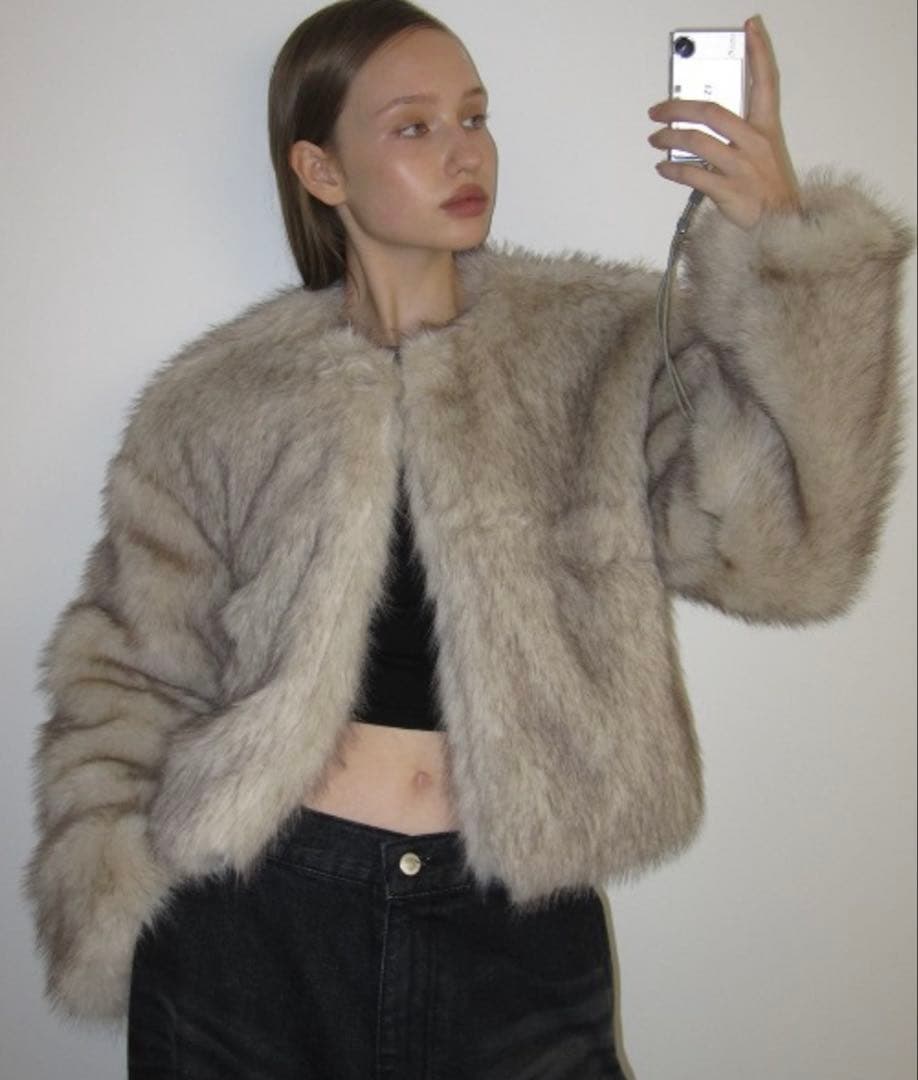 BLACKUP フェイルンミニマルファージャケット　ファーコート　ベージュ　韓国