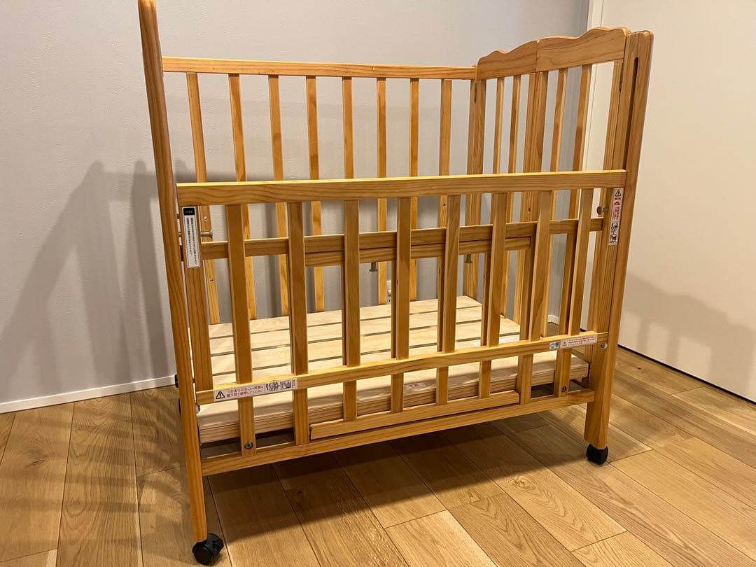 パタン　折りたたみベビーベッドM