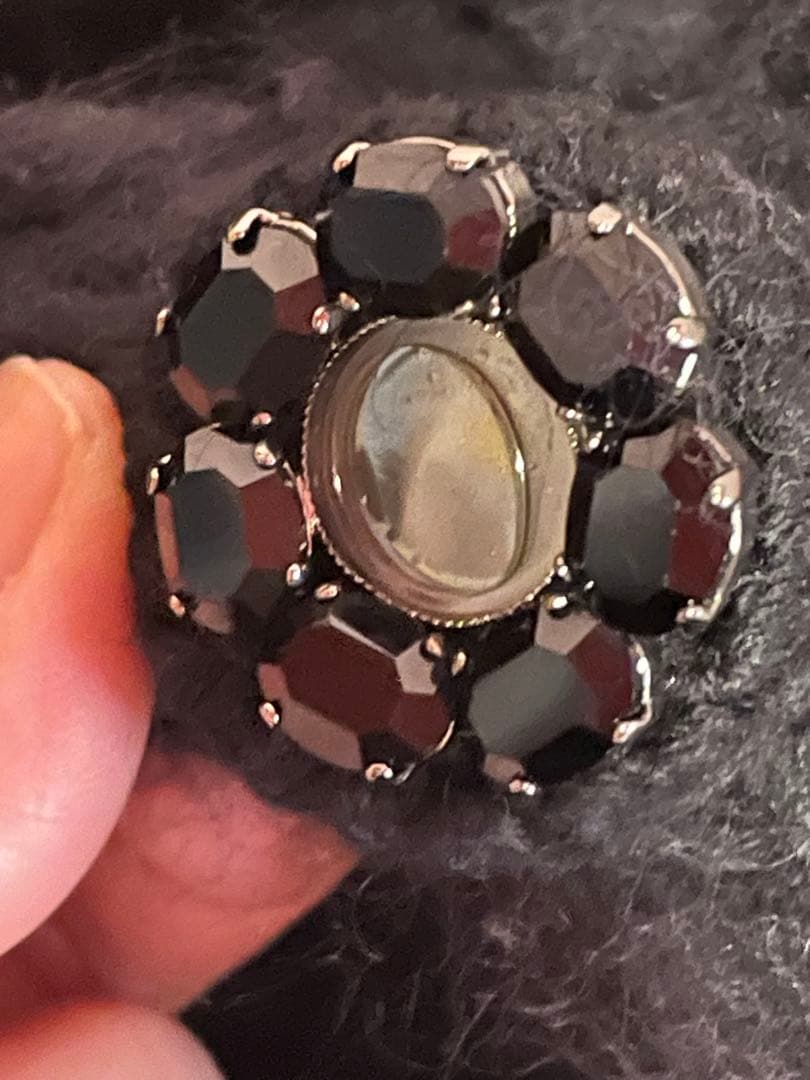 シャネルCHANEL08A宝石ボタン美品カメリアニットコート