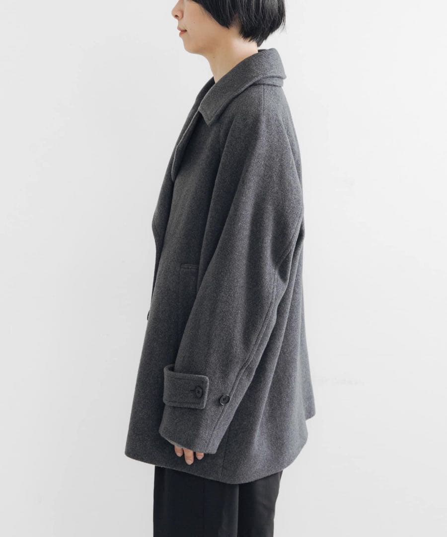 ★新品未使用タグ付き★UR DOORS＊スーパー100メルトンPコート