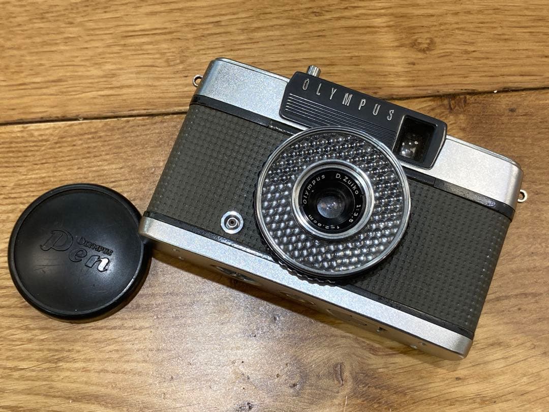 OLYMPUS Pen フィルムカメラ レンズキャップ付き