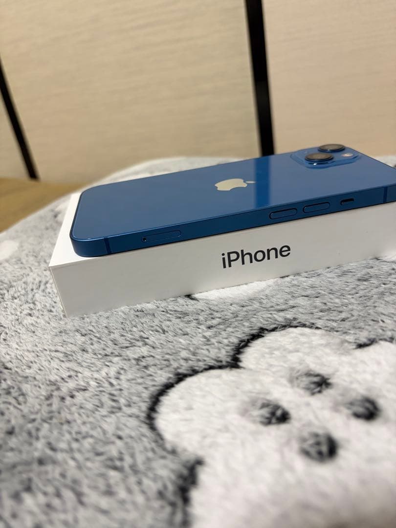 ［美品］iPhone13 256GB ブルー