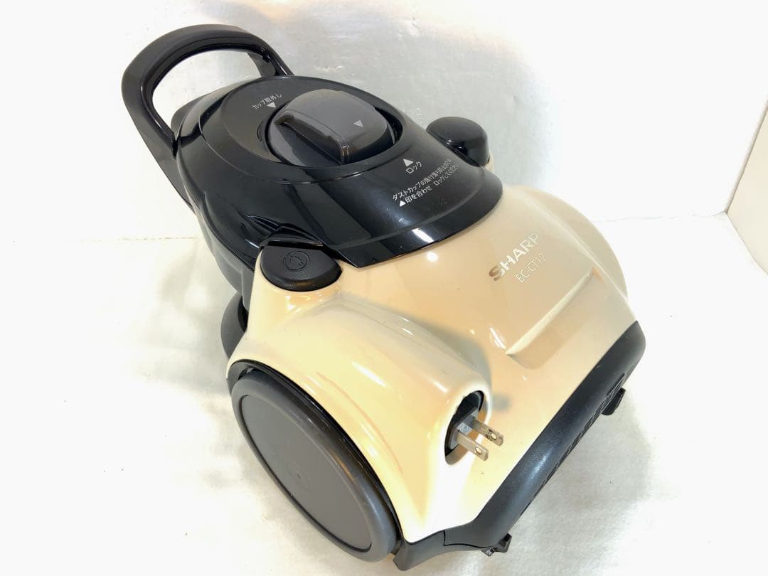 すもも　SHARP POWER CYCLONEクリーナー　EC-CT12