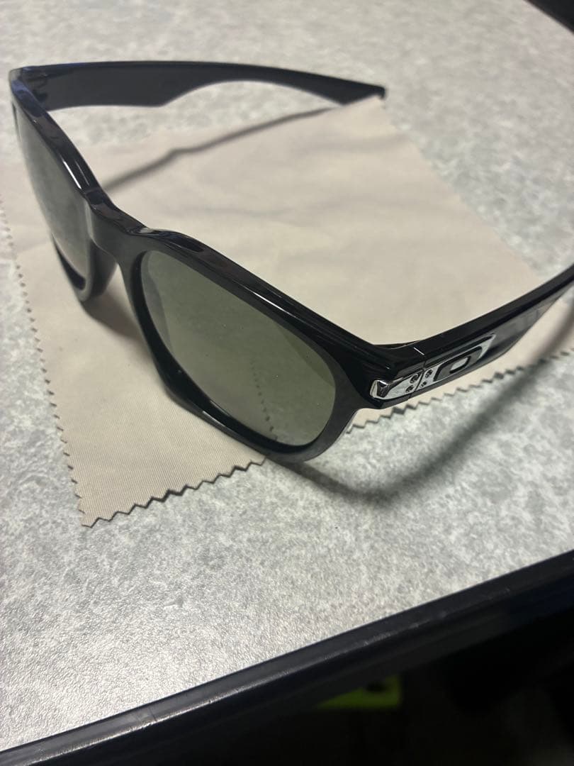 Oakley garage Rockマロン8です。