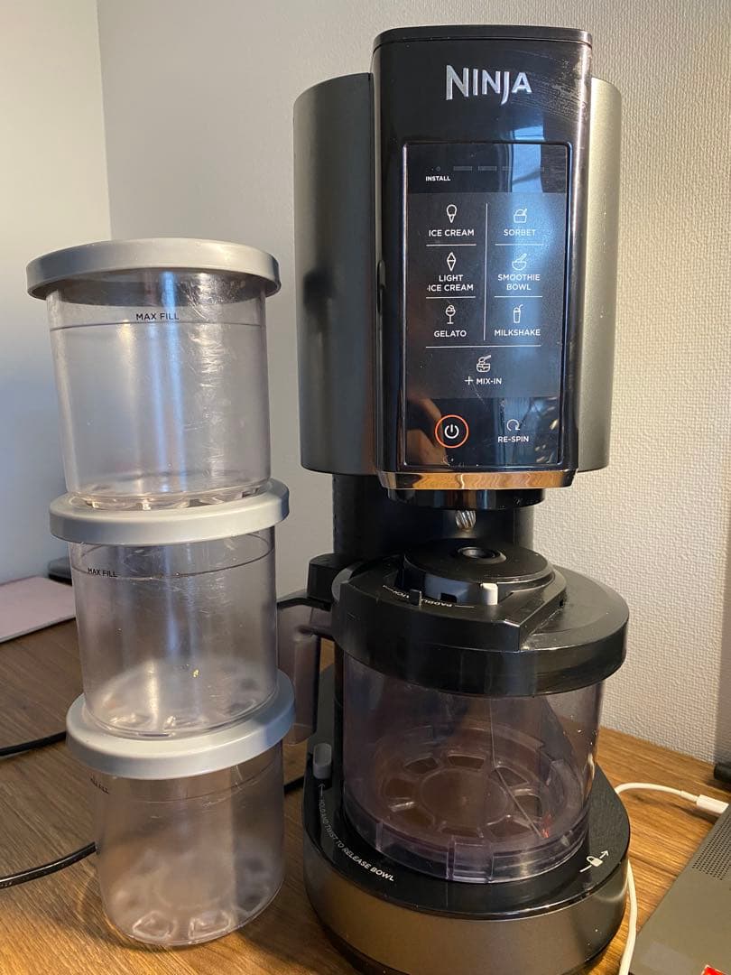 【美品】Ninja CREAMi アイスクリームメーカー｜純正容器3個付き
