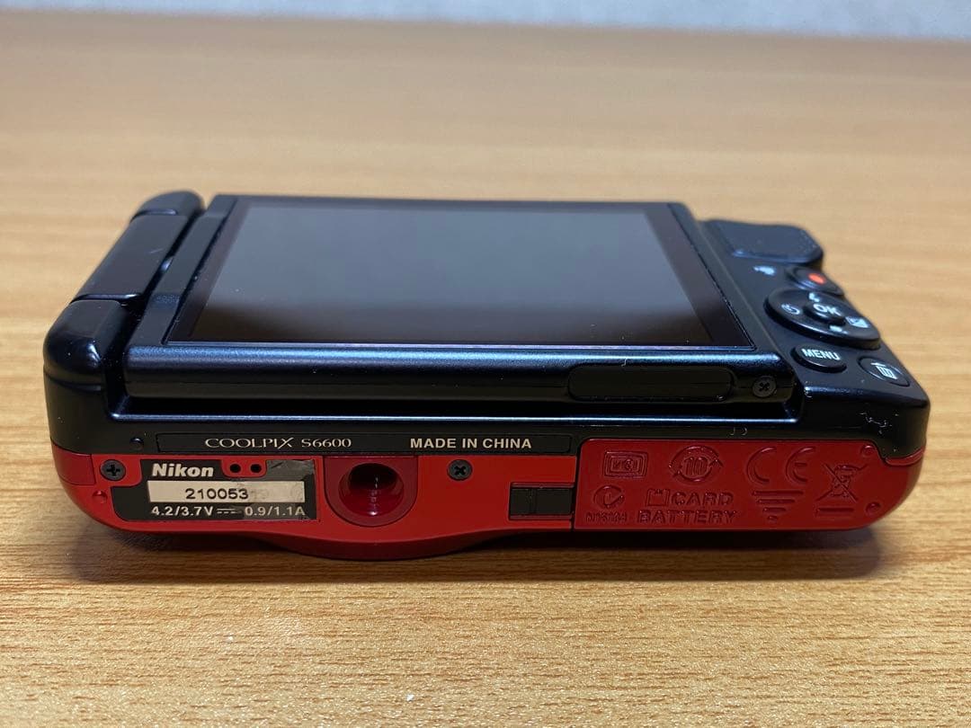 Nikon COOLPIX S6600 コンデジ