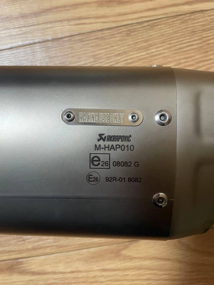 yzf-r6 Akrapovicスリップオンマフラー