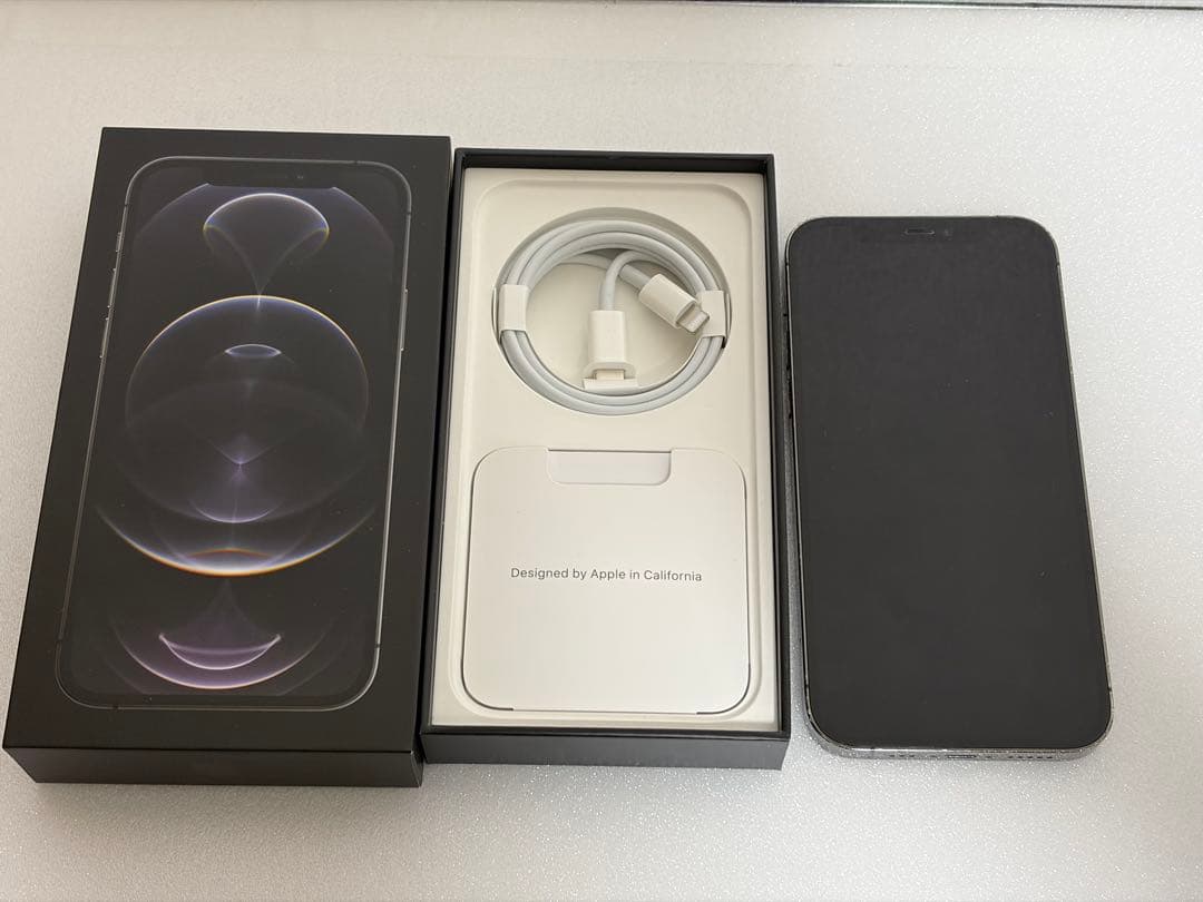 Apple iPhone 12 Pro 本体 充電ケーブル付き