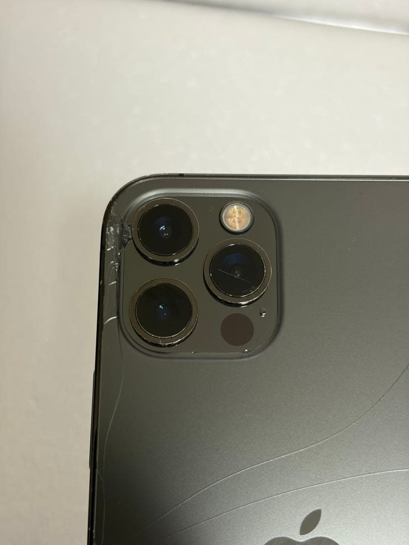 Apple iPhone 12 Pro 本体 充電ケーブル付き