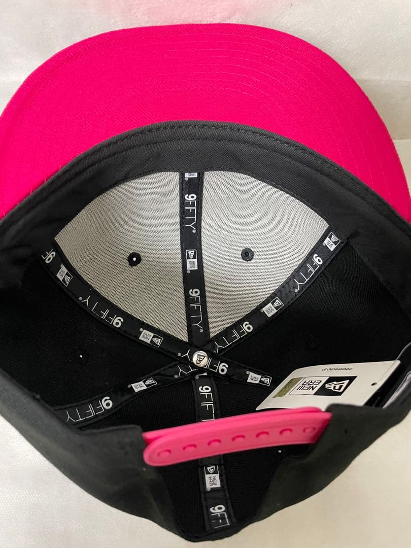 希少 NEW ERA 9FIFTY GIANTS ブラック×ピンク キャップ