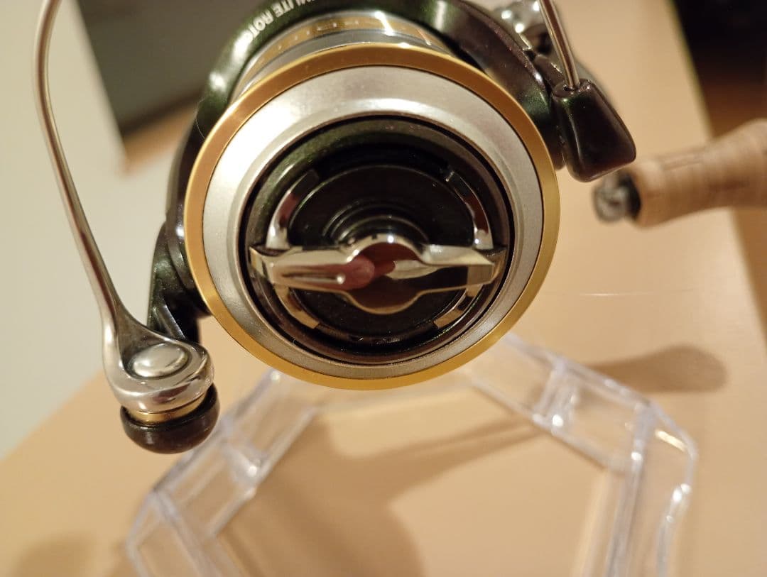 シマノ　12カーディフ Ci4+C2000SS リール