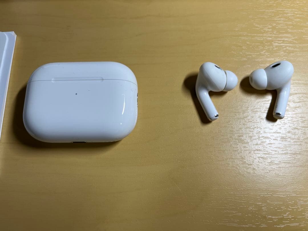 AirPods Pro2本体 充電ケース付き【ライトニング】