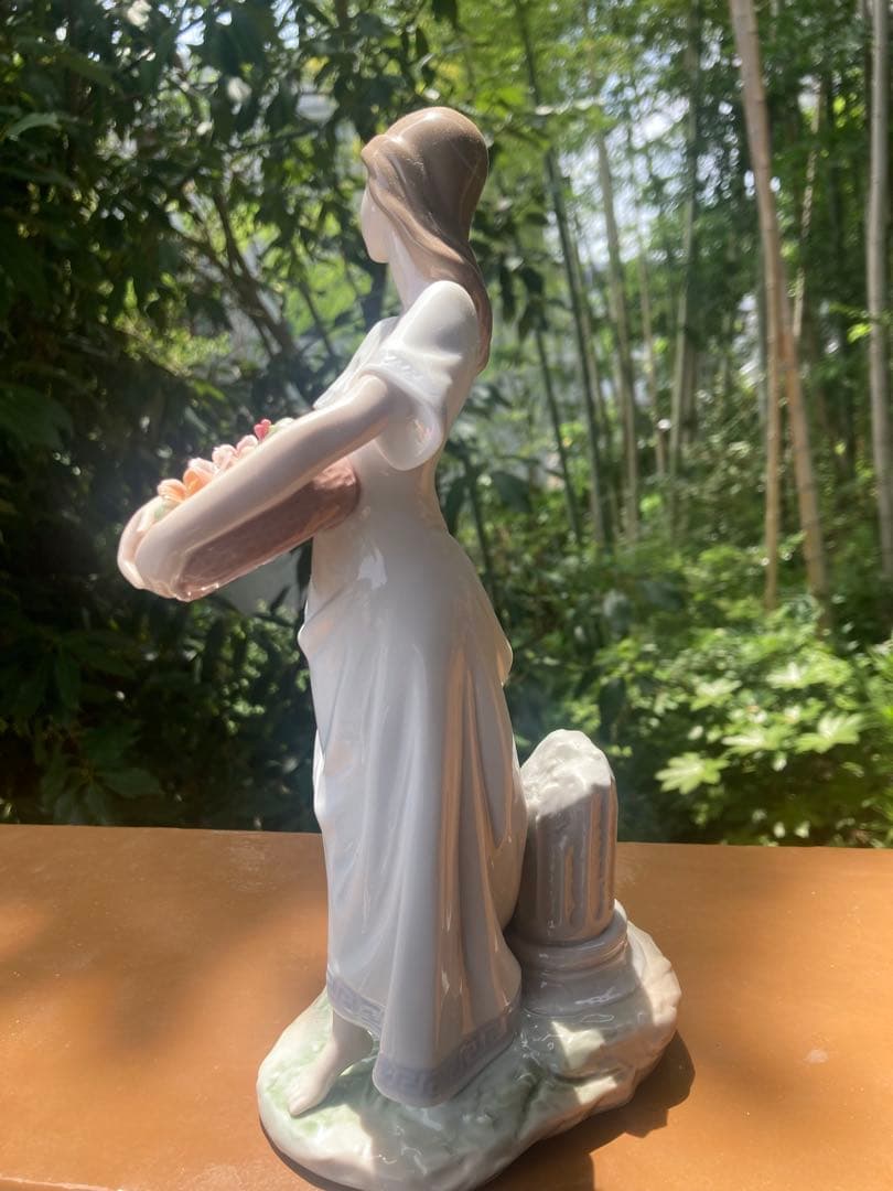 リヤドロ LLADRO 7704 アテネの庭 GARDENS OF ATHENS