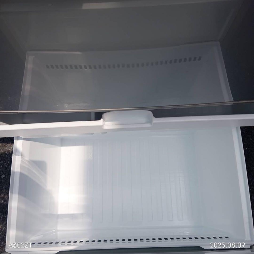 TH021★新生活応援 東芝　自動製氷機能付き　大型 3ドア冷蔵庫　339L