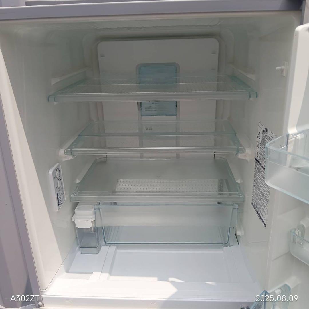 TH021★新生活応援 東芝　自動製氷機能付き　大型 3ドア冷蔵庫　339L