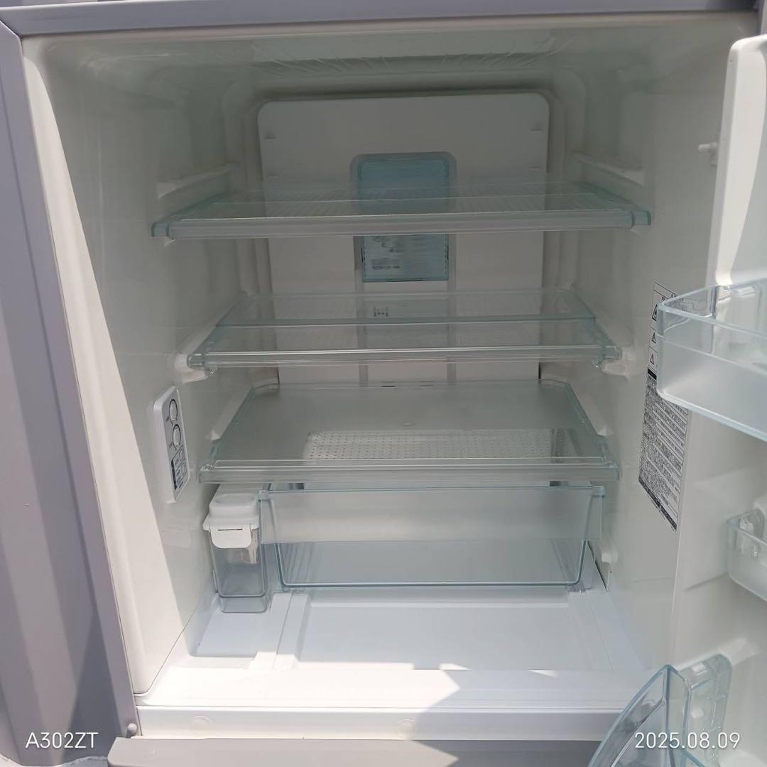 TH021★新生活応援 東芝　自動製氷機能付き　大型 3ドア冷蔵庫　339L