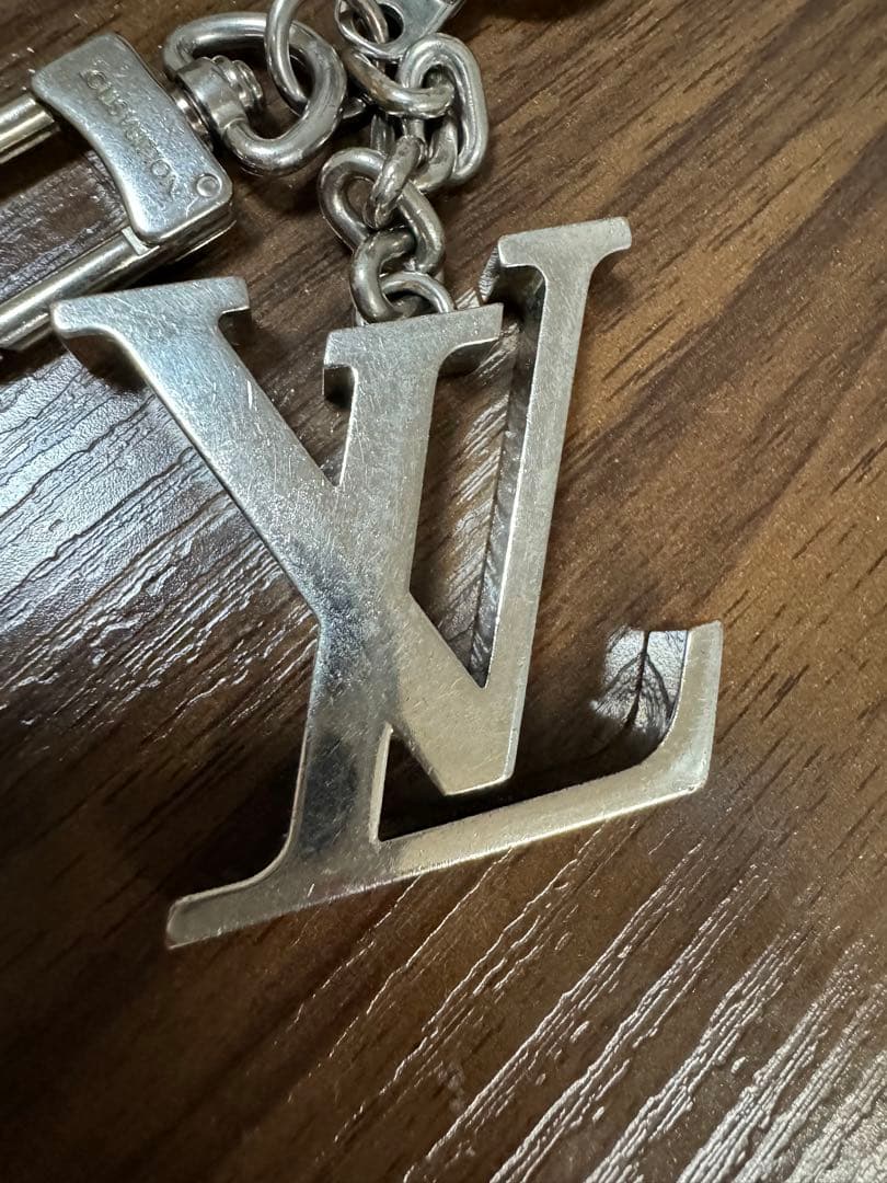 louis vuitton キーホルダー