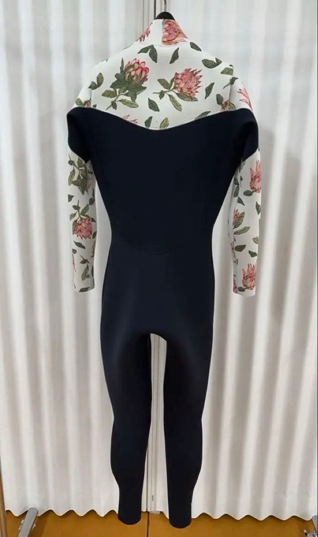 3/3フルスーツ　チェストジップレディースLサイズ