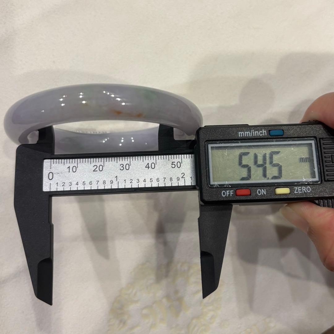 ミャンマー産　天然本翡翠　A貨　春彩　バングル　鑑定書付