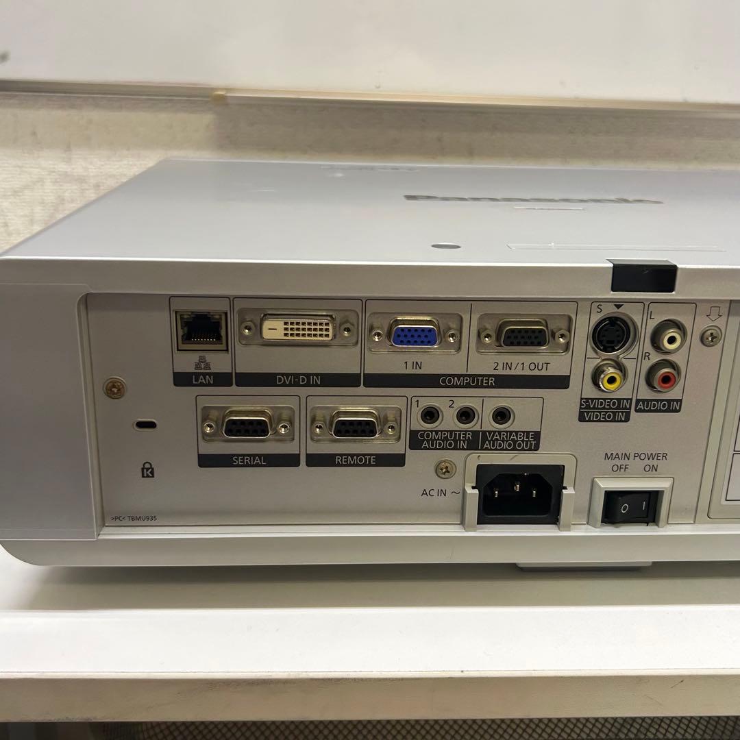 Panasonicパナソニック 液晶プロジェクター PT-FW300