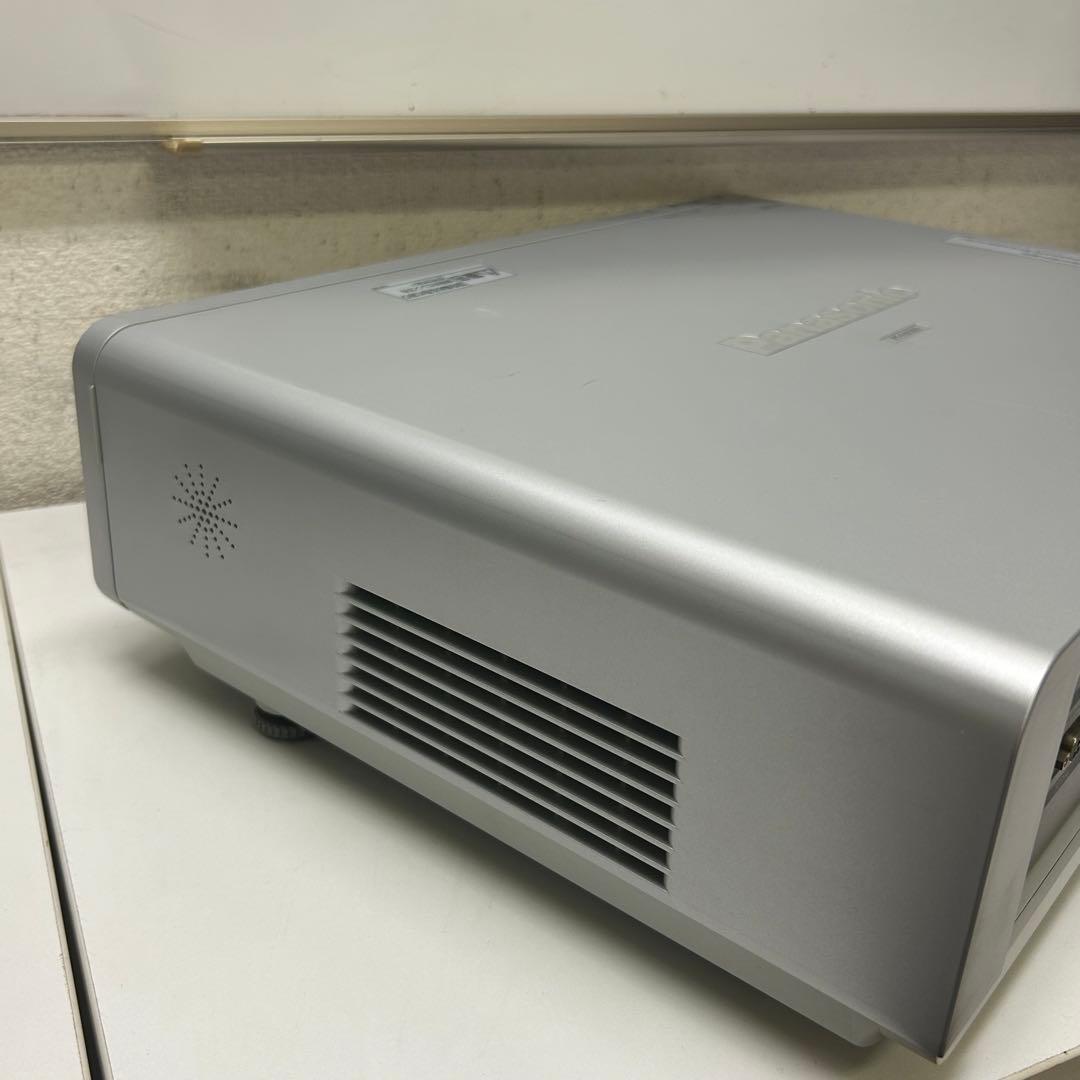 Panasonicパナソニック 液晶プロジェクター PT-FW300