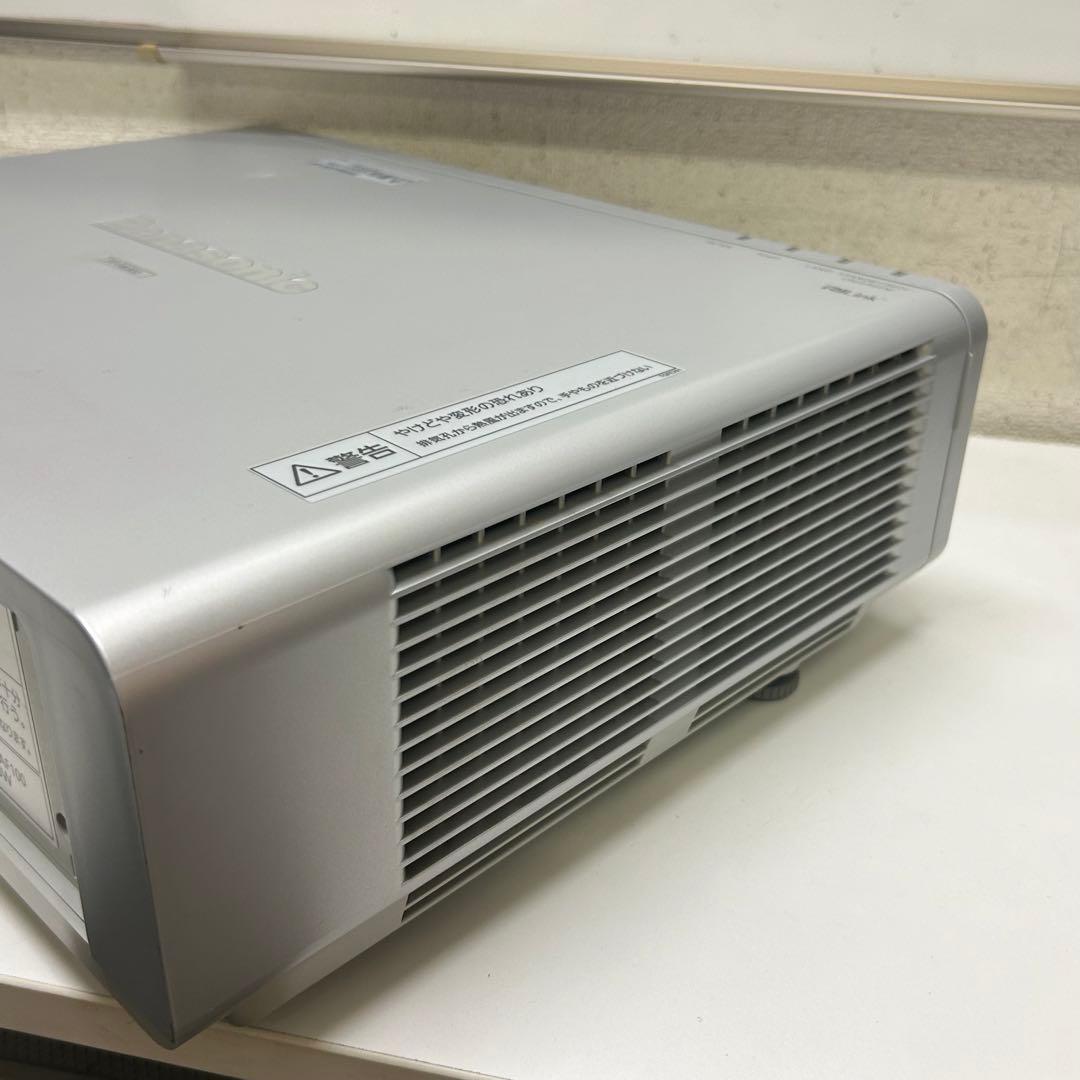 Panasonicパナソニック 液晶プロジェクター PT-FW300