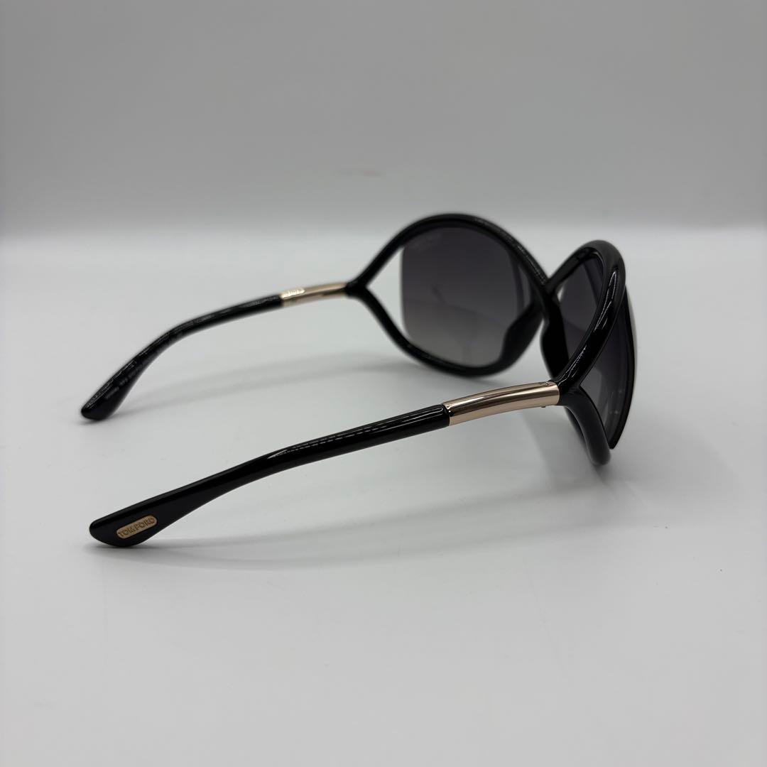 TOM FORD ブラックサングラス ケース付き