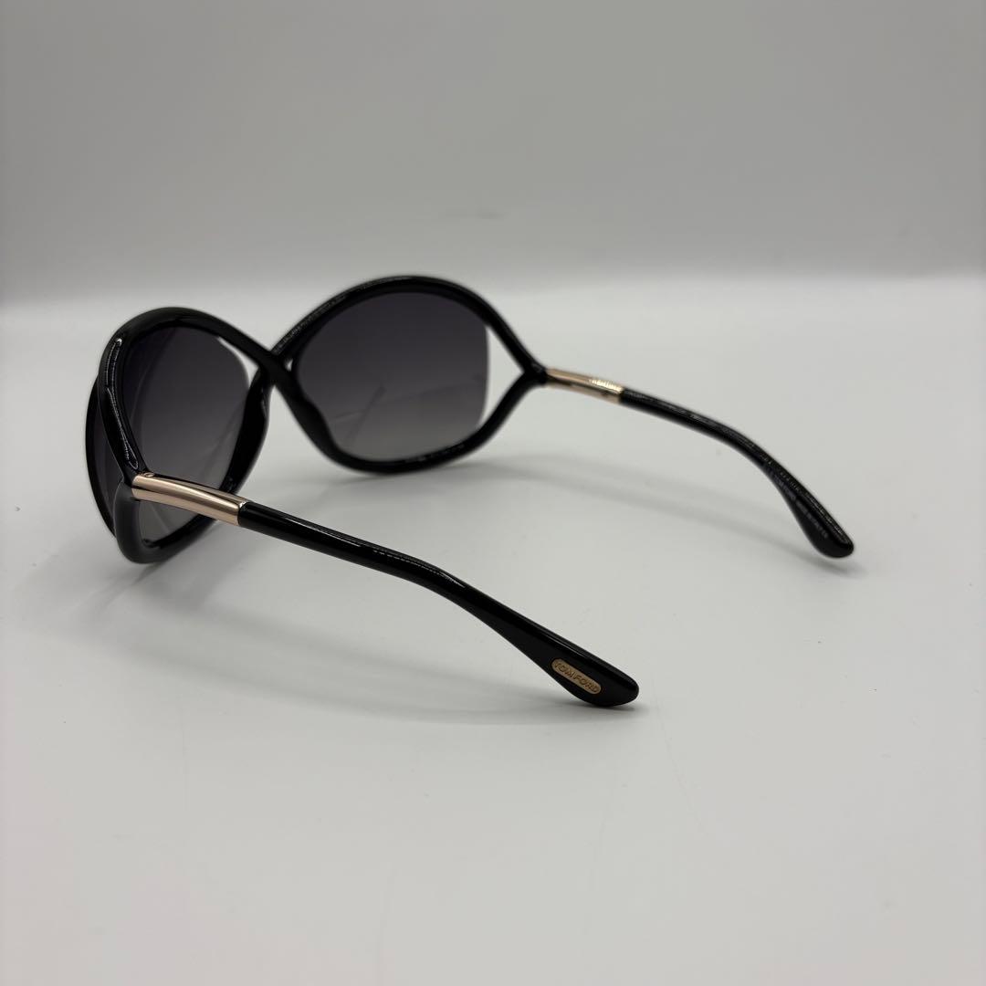 TOM FORD ブラックサングラス ケース付き