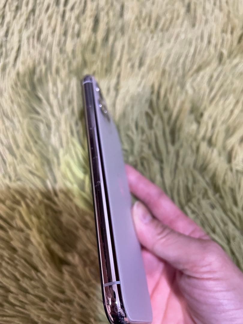 美品iPhone 11 Pro 256GB シルバー SIMフリーサブやゲーム等