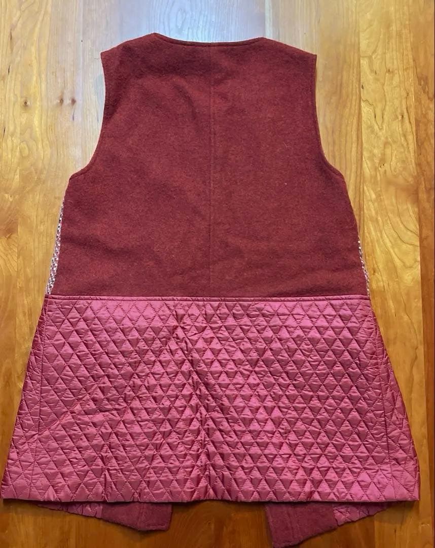 アルベロベロ.ブタさん中綿入りキルティング暖かジレ