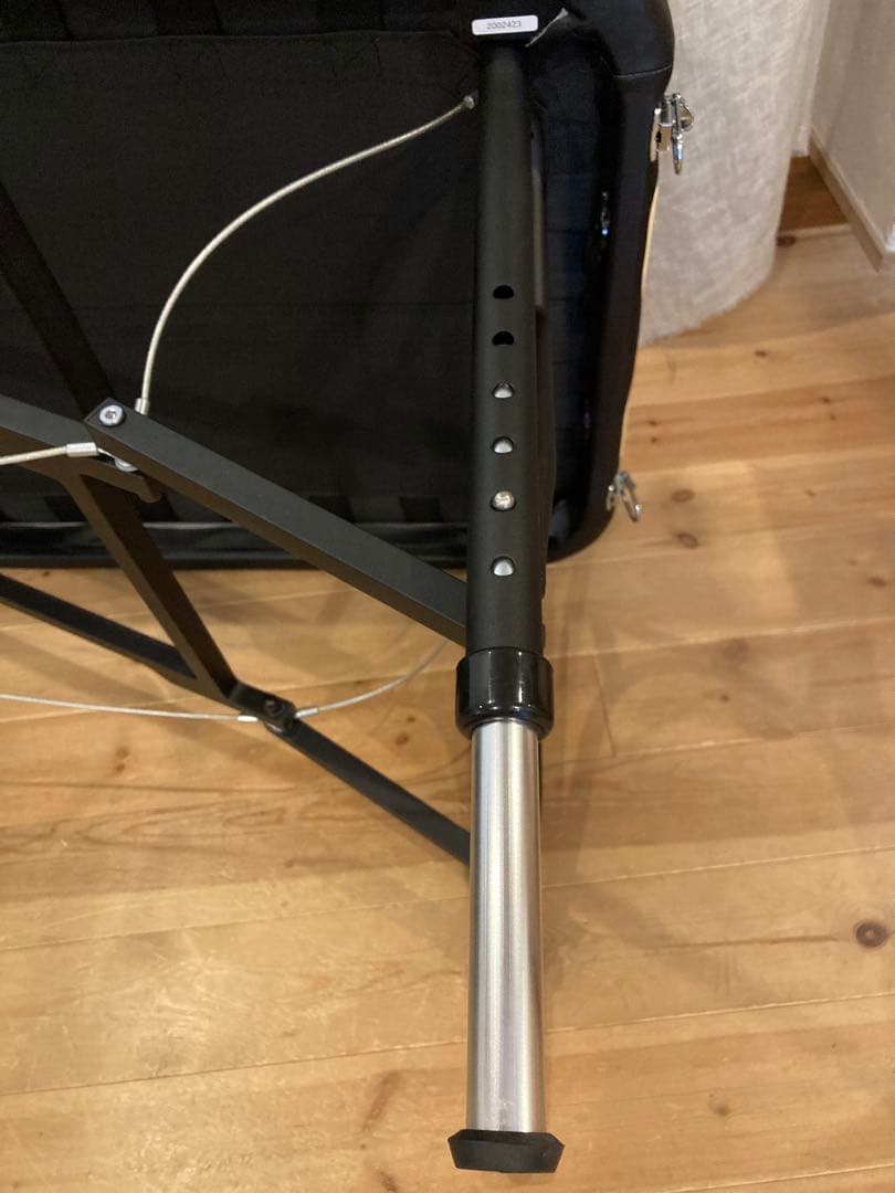 【美品】フォンタナ マッサージベッド クアトロ25 アームレスト付き