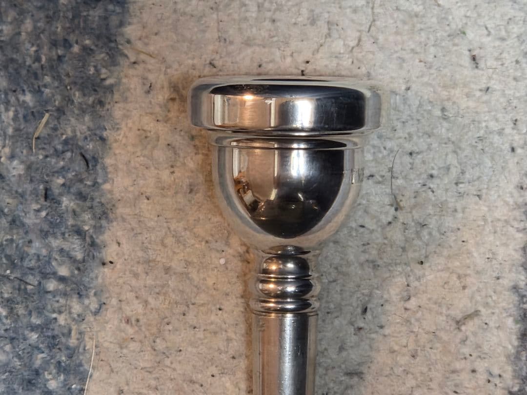 ☆希少　トロンボーンマウスピース BACH CORP 12C☆