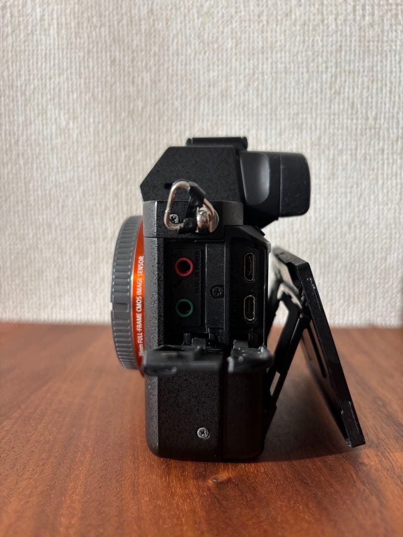 SONY α7 II ミラーレス一眼 バッテリー2個、レリーズ付
