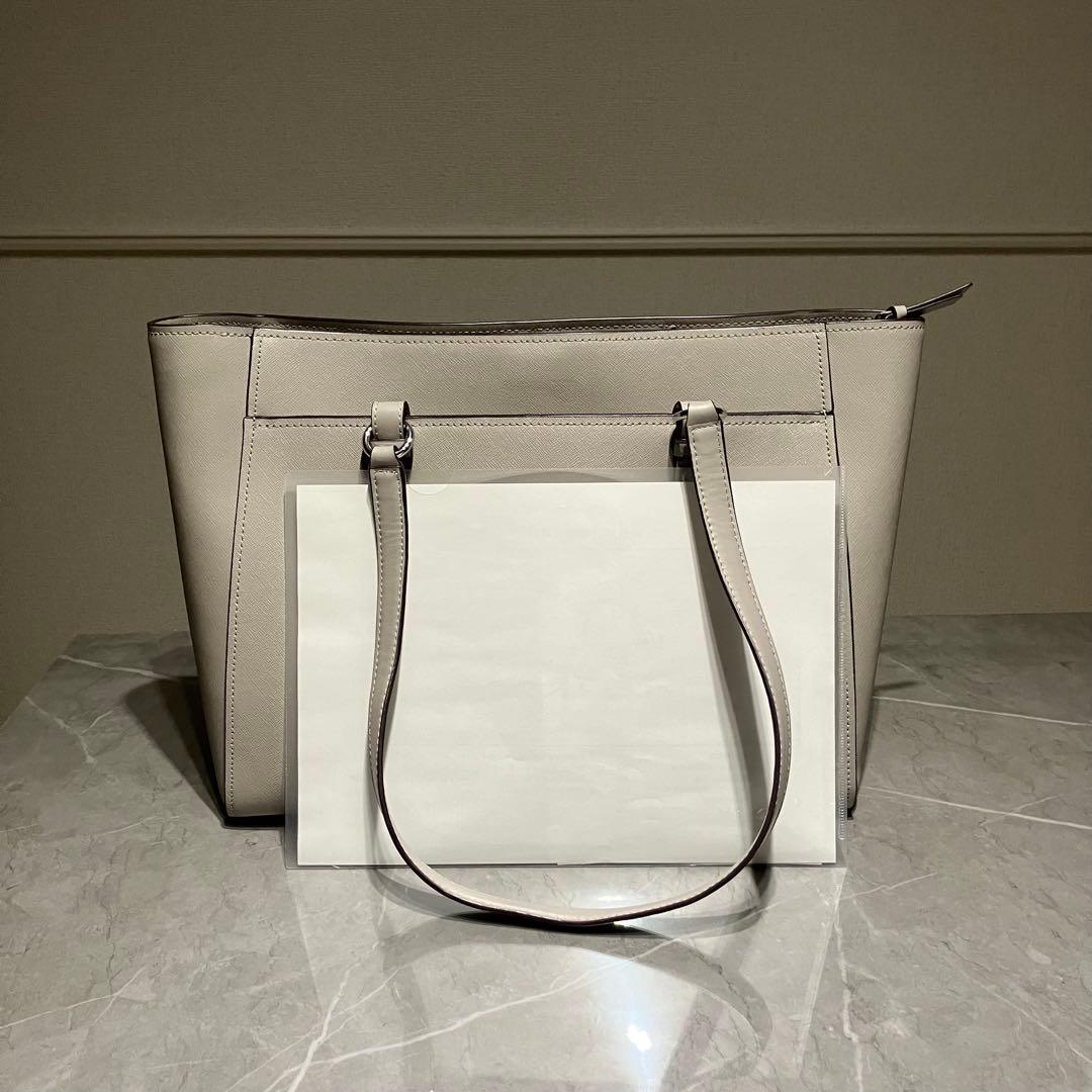 MICHAEL KORS トップジップ マルチファンクショントート パールグレー
