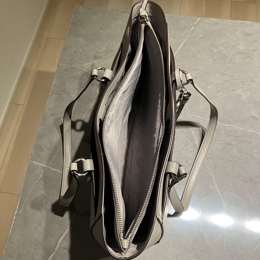 MICHAEL KORS トップジップ マルチファンクショントート パールグレー