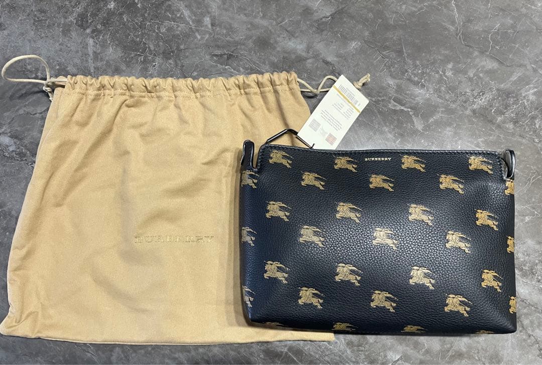 BURBERRY 鞄　バッグ　レディース　メンズ　男女兼用