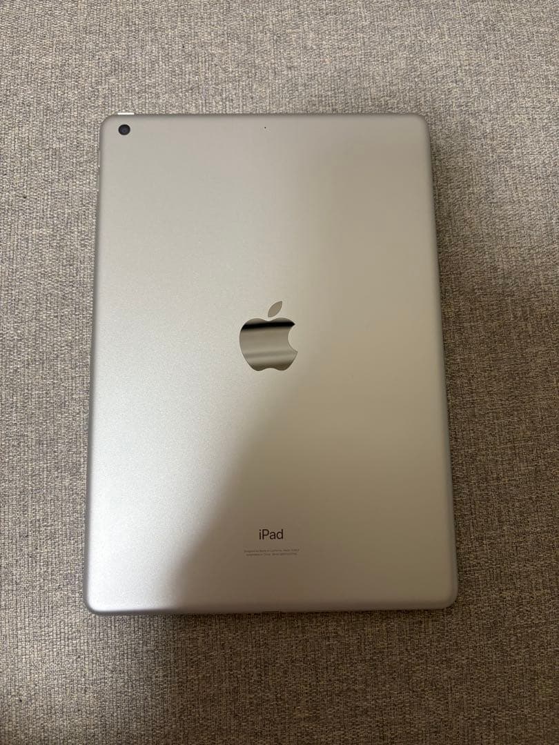 B*e様 美品 最終お値下げ　Apple iPad第9世代 256GB 純正キー
