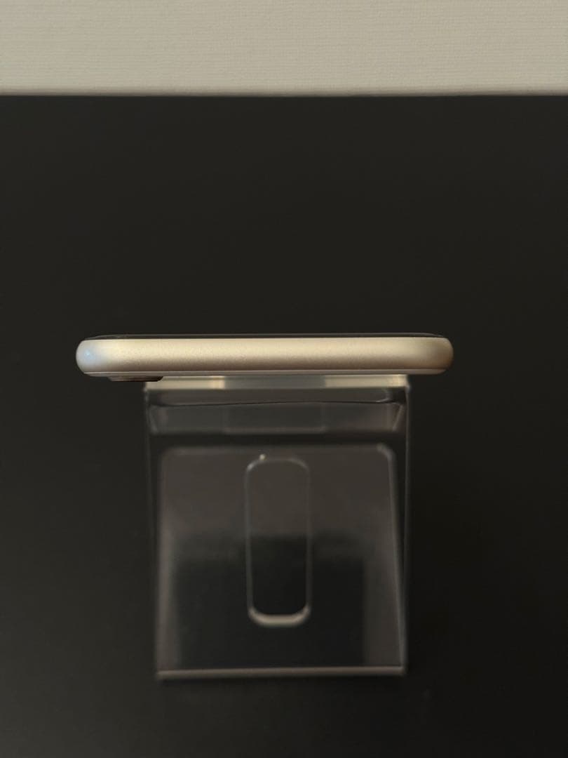 極美品 256GB Apple iPhone SE 3 ホワイト　日本版