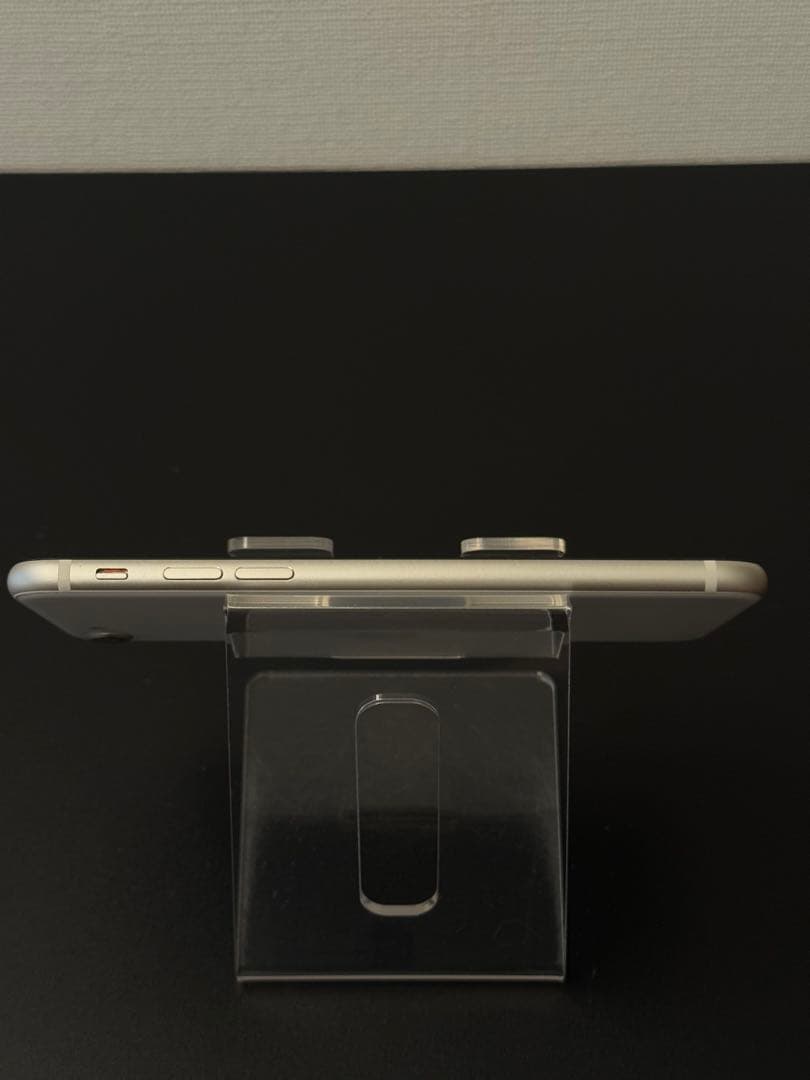 極美品 256GB Apple iPhone SE 3 ホワイト　日本版