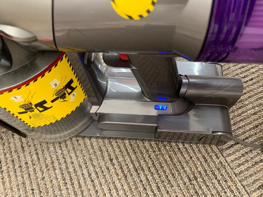 Dyson V8 コードレス掃除機 「V8 Slim Fluffy」 SV10K