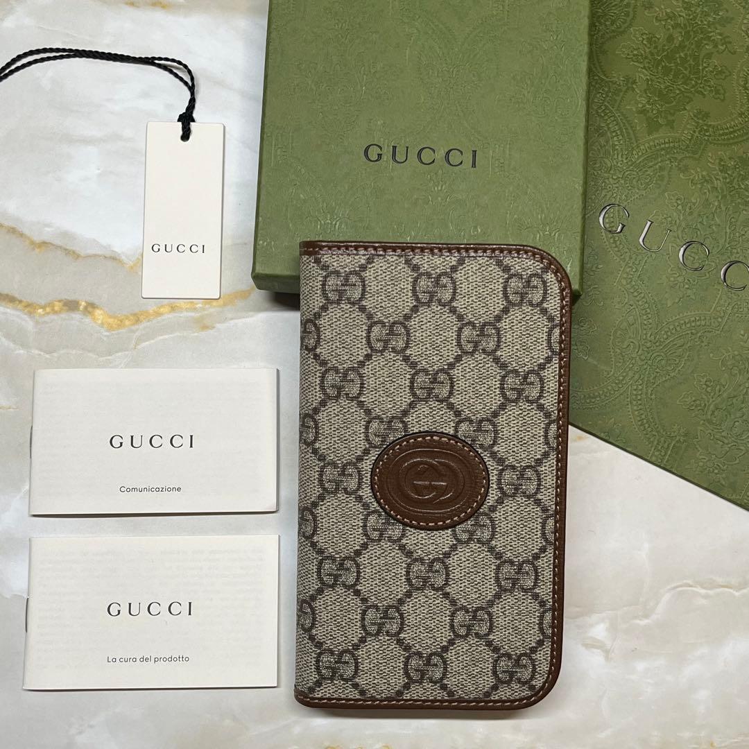 【新品未使用】GUCCI スマホケース iPhone15 手帳型　06