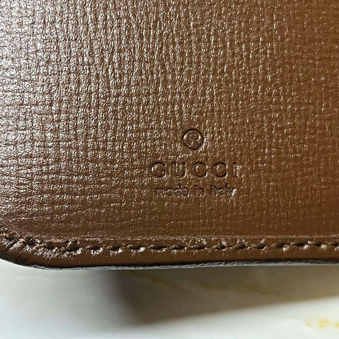 【新品未使用】GUCCI スマホケース iPhone15 手帳型　06